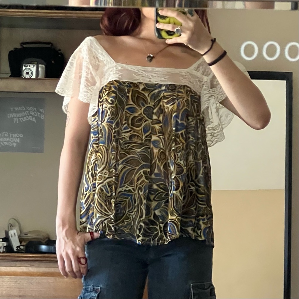 Petticoat Alley Sheer Printed Lace Trim Top